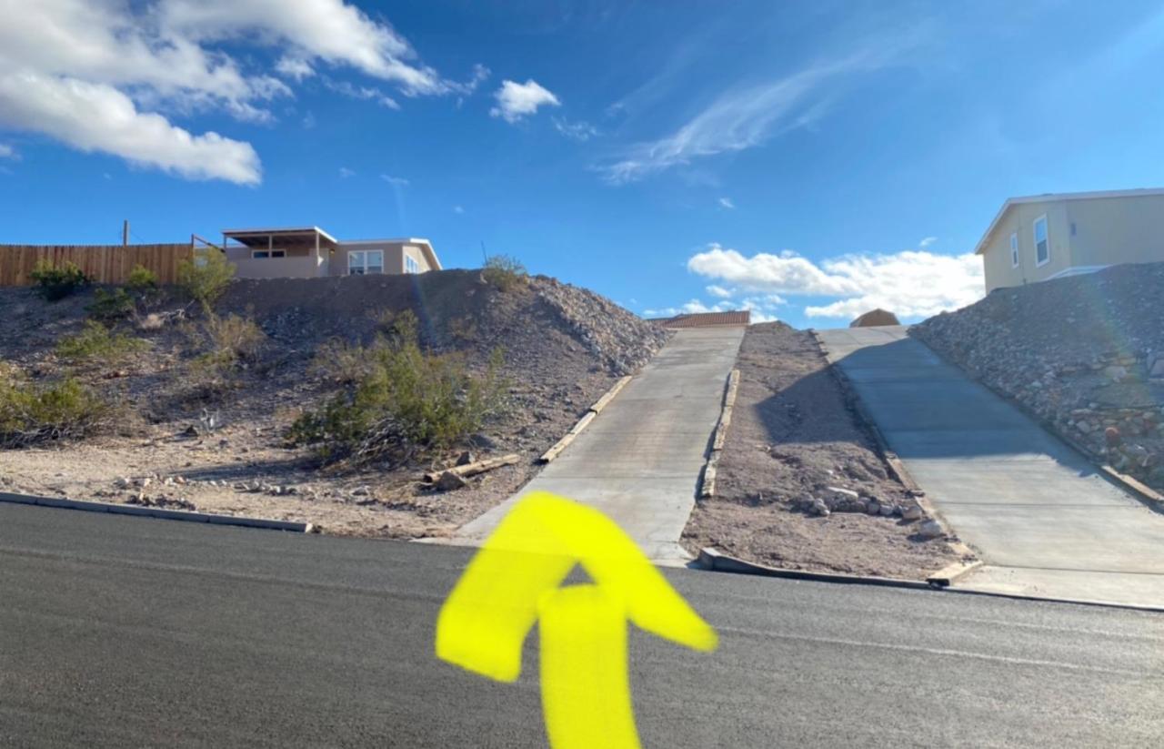 Magnificent & Tranquil Home, Mountain Views , 8 Mins To Casinos & River, Fire Pit, Bbq Bullhead City Luaran gambar