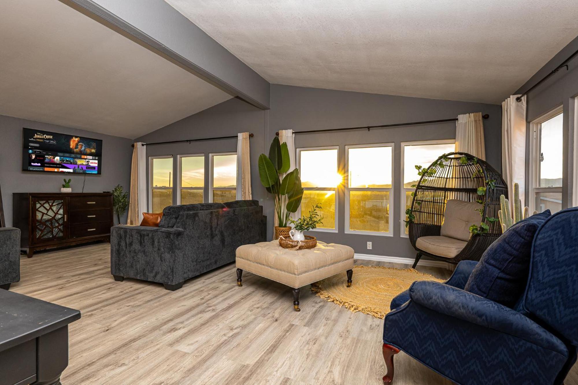 Magnificent & Tranquil Home, Mountain Views , 8 Mins To Casinos & River, Fire Pit, Bbq Bullhead City Luaran gambar