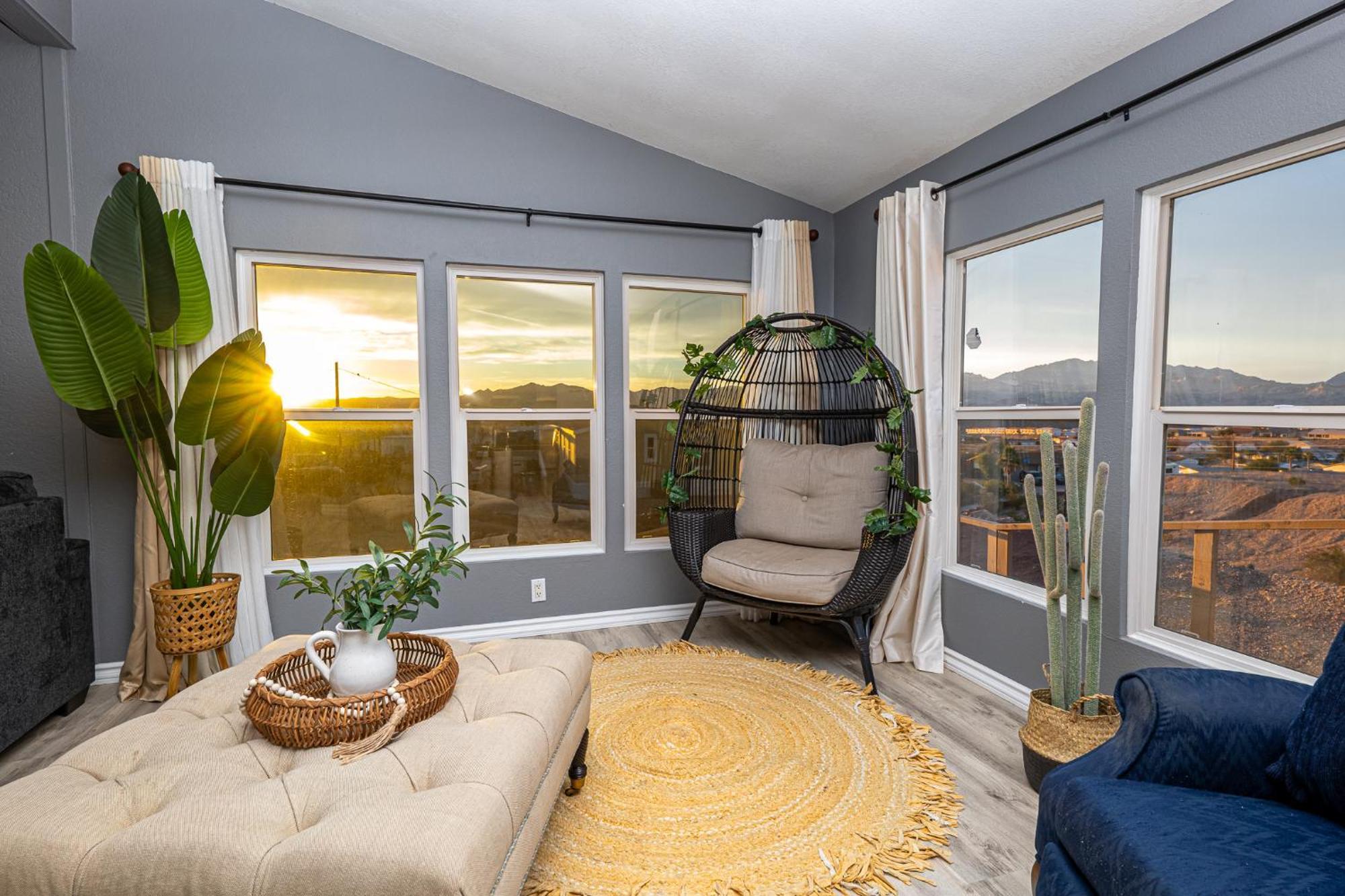 Magnificent & Tranquil Home, Mountain Views , 8 Mins To Casinos & River, Fire Pit, Bbq Bullhead City Luaran gambar