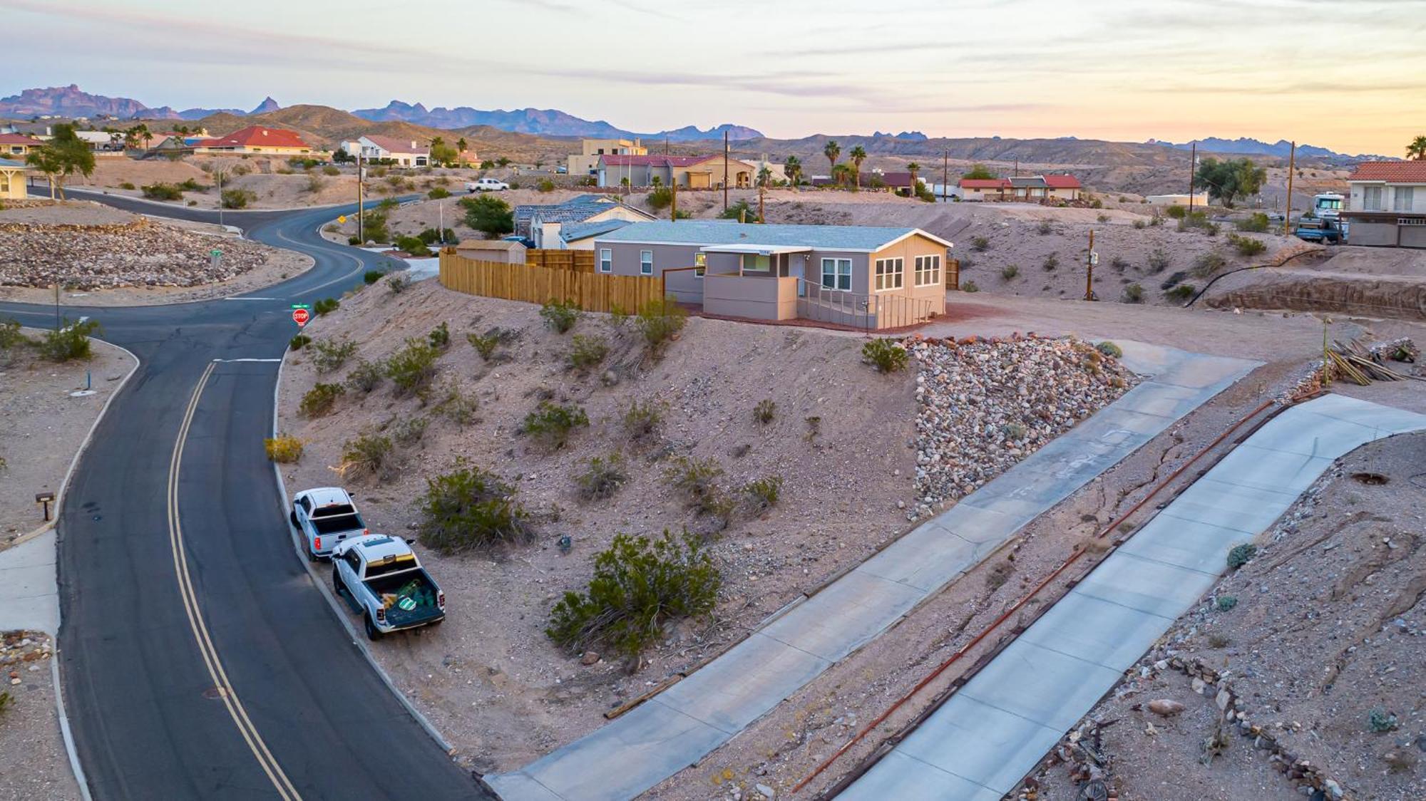 Magnificent & Tranquil Home, Mountain Views , 8 Mins To Casinos & River, Fire Pit, Bbq Bullhead City Luaran gambar