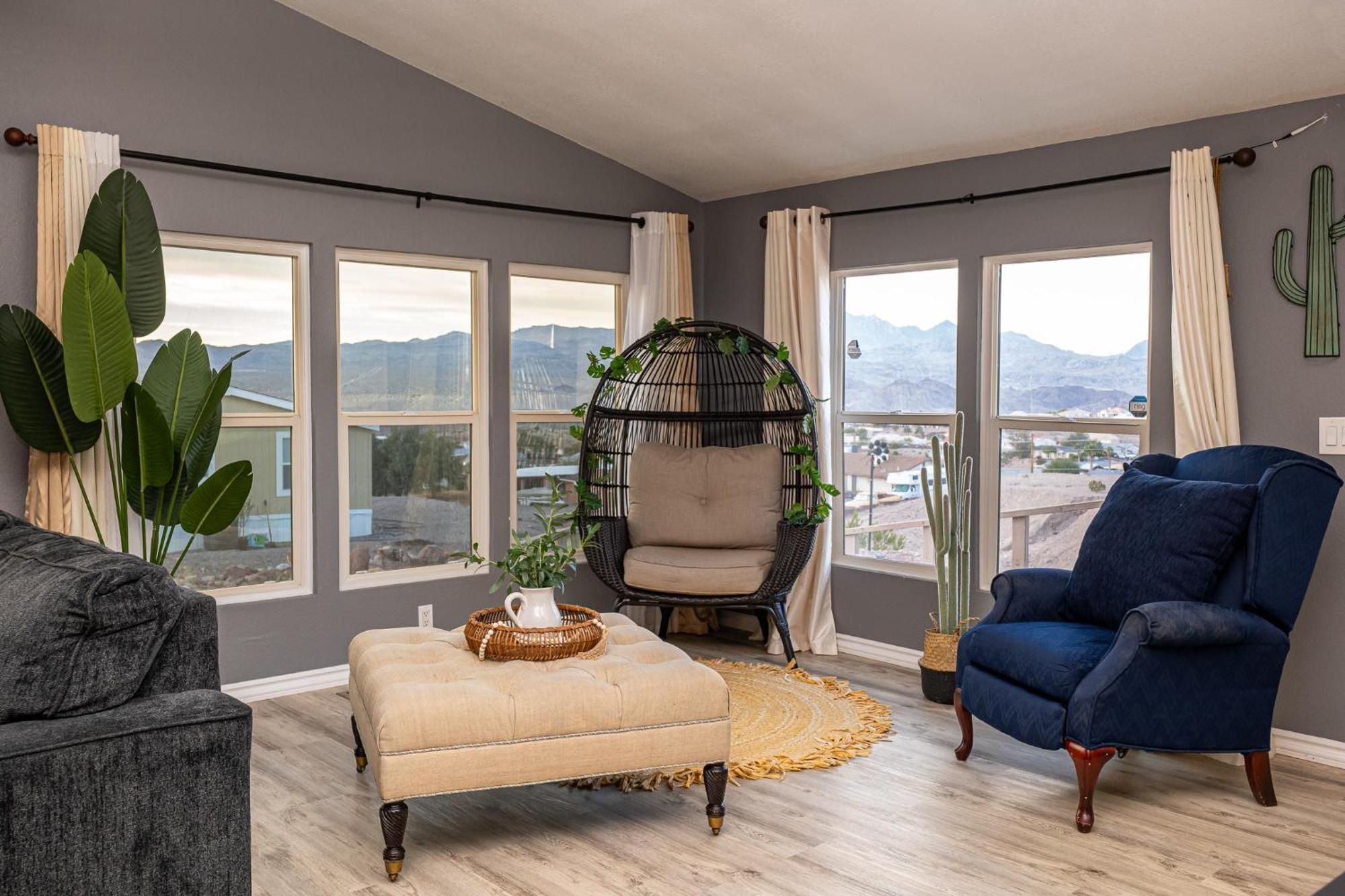 Magnificent & Tranquil Home, Mountain Views , 8 Mins To Casinos & River, Fire Pit, Bbq Bullhead City Luaran gambar